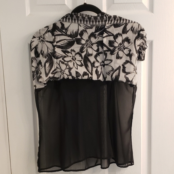 Nue Options  Women's  Blouse - Picture 5 of 6